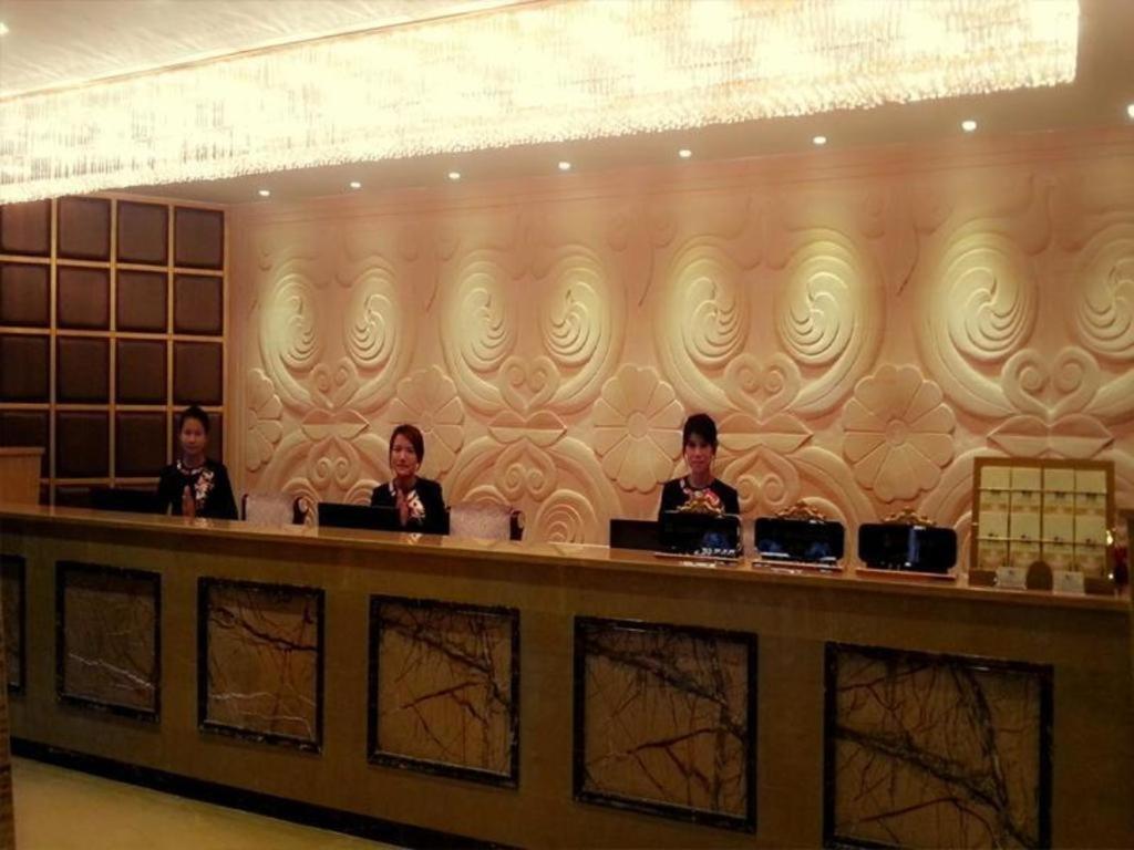 Star World Hotel Naypyidaw Exteriör bild