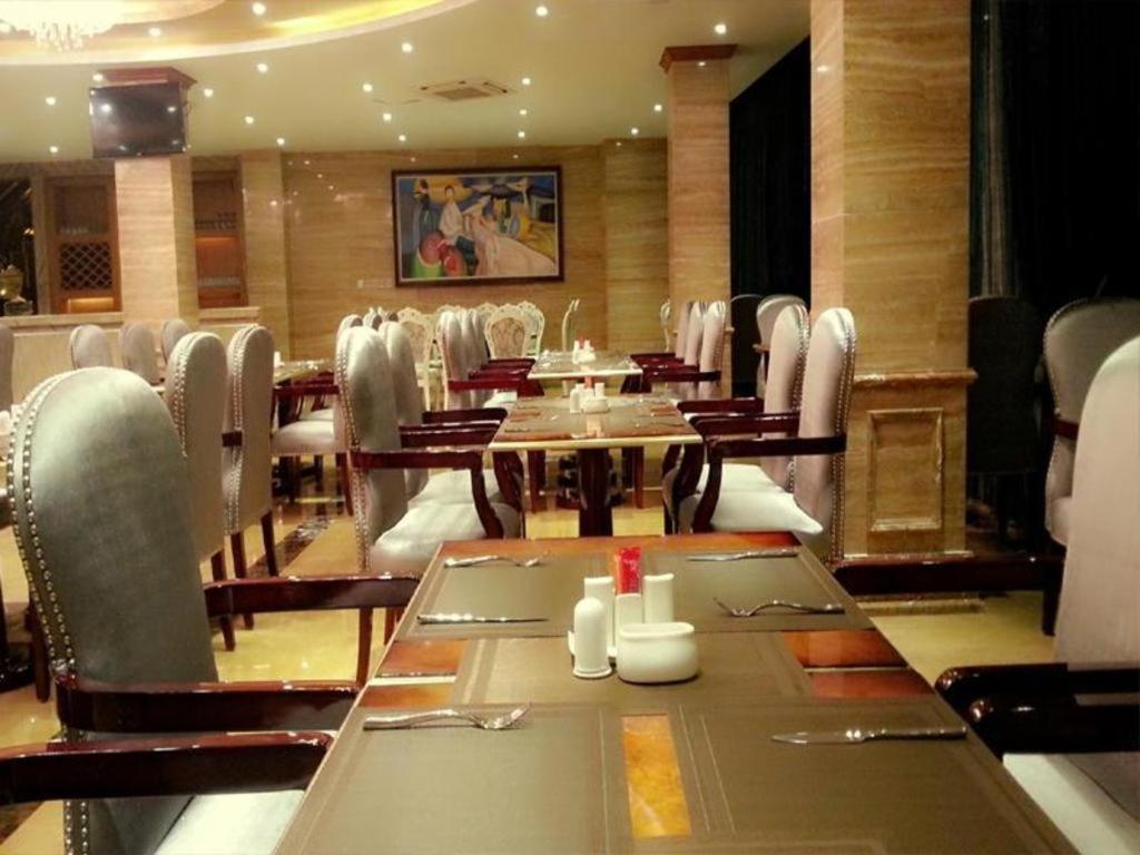 Star World Hotel Naypyidaw Exteriör bild