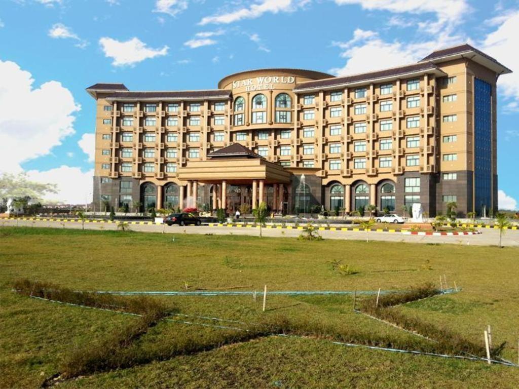 Star World Hotel Naypyidaw Exteriör bild