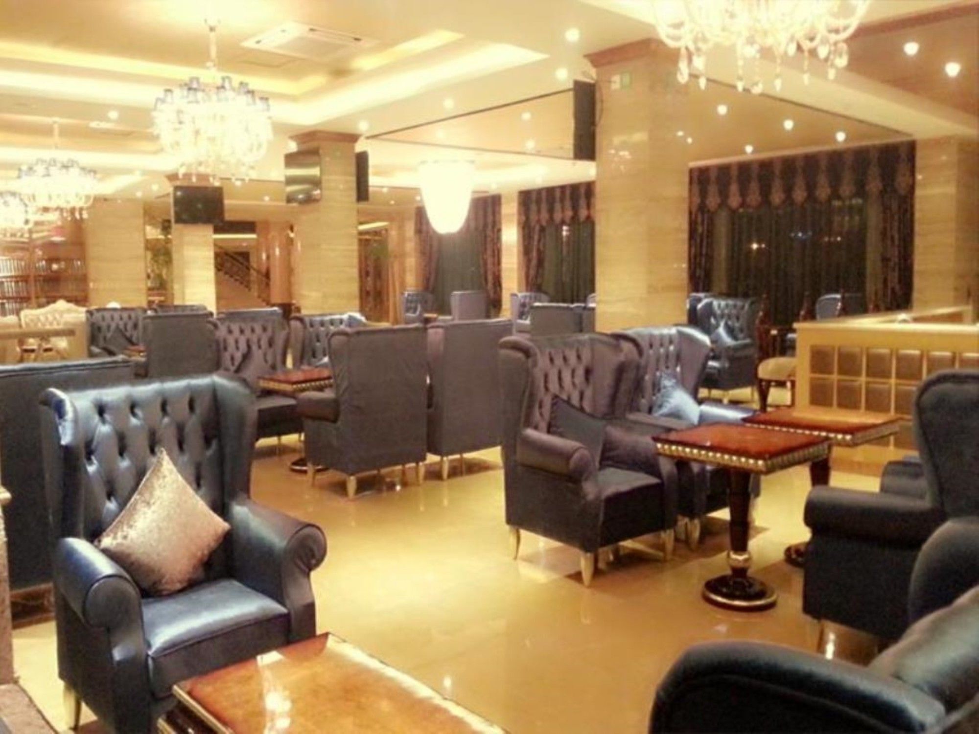 Star World Hotel Naypyidaw Exteriör bild
